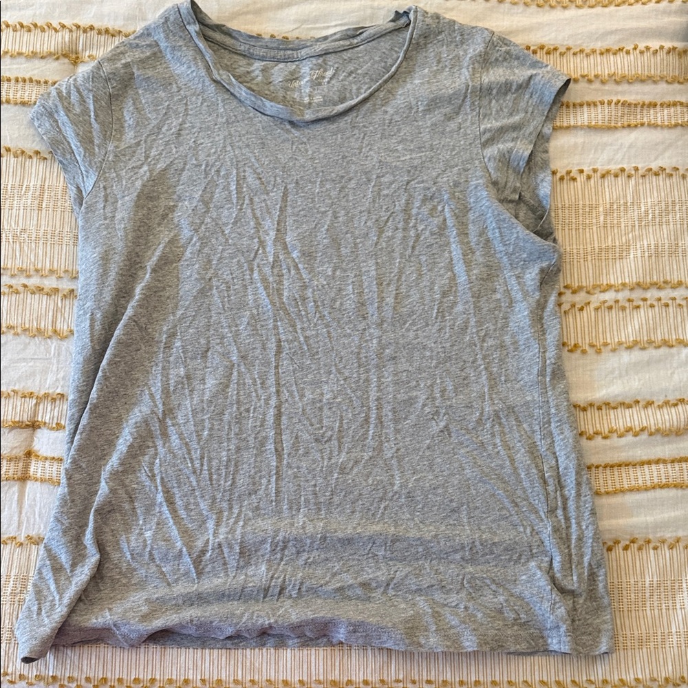 Universal Thread Heather Gray Short Sleeve Crewneck Tee